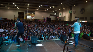Los Claxons performing live at Nomadx