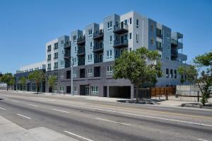 23576640 serenity exterior