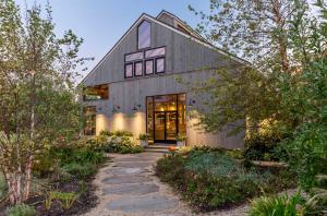 23583108 the residence barnside entranc