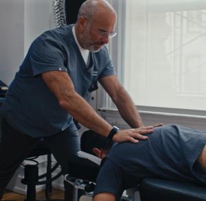 chiropractor dr steven shoshany award winning chiropractor in nyc 