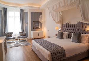 "Evolution" bedroom room modern Italian furniture by Sevensedie