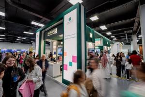 Представитель Комиссии