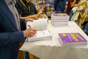 Top-Ranked Futurist Roger Spitz Book Signing Global Tour