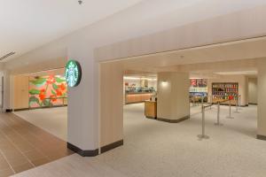Hilton Anaheim, the largest hotel property in Orange County, has unveiled its newly renovated Starbucks, introducing guests and locals to a refreshed space that blends contemporary design with the warmth and hospitality of both brands