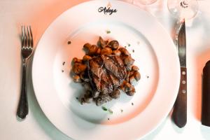 Adega plate with meat