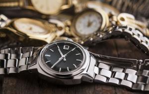 woman watches