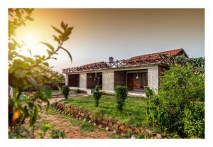 Laadpura Khas - Homestays MP