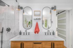 Sheiner Construction Bathroom Remodeled