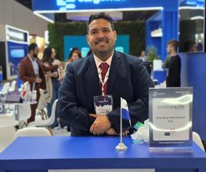 Franklin Urriola, CEO of Brandlog, in São Paulo, Brazil, outlining how the company moves shipments seamlessly across sea, air, and land while bypassing customs and tariff bottlenecks