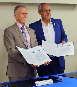 Consejo Nacional de Drogas Rep. Dom. y La Fundación Un Mundo Libre de Drogas - Acuerdo Educativo Contra Drogas Ilicitas 15 Mostrando el Acuerdo Historico Entre Las Instituciones
