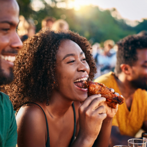 girl eating jerk