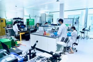 LeydenJar employees in a battery lab