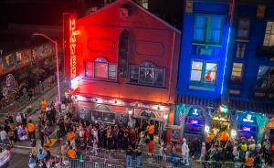 Crawloween Pub Crawl at Mayes Oyster House