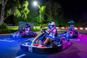 Night karting
