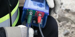 Monitor vibration, noise, and air overpressure simultaneously, all time-synchronized.