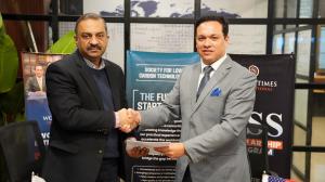 WTI Head Adeel Niaz and SFLCT Chairman Fernando C. Hernandez renew Pakistan’s first low-carbon agreement