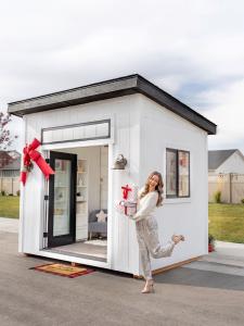 CBH Festival of Homes Festive Shed Giveaway