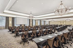 The Houstonian debuts its refreshed Grande Ballroom, affectionately known as the Grand Dame of Houston for hosting the city’s most distinguished events.