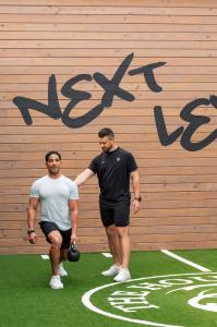 The Club_Exercise with trainer