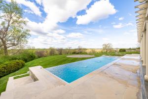 The Estate at River’s Edge | 11900 River Road - 3