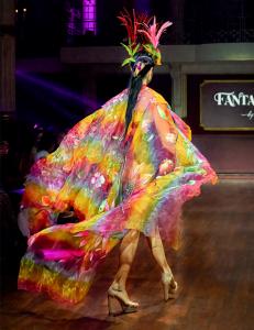 24095067 butterfly paris fashion show