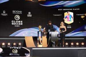 24120276 lamine yamal won emerging playe