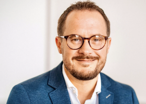 Author and serial entrepreneur Charlie Carroll is challenging one of the biggest misconceptions in business and personal development: the belief that success requires “more time