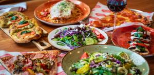 PIZZA AND ITALIAN