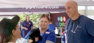 Fetch Pet Insurance (“Fetch”) announced the launch of the 4th Annual Fetch 101 Donations Campaign, an end of year fundraiser benefiting Project Street Vet, the nonprofit providing free veterinary care to the pets of people experiencing homelessness and hardship Dr. Kwane Stewart and Project Street Vet providing care to pets in need.