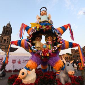 Piñata navideña