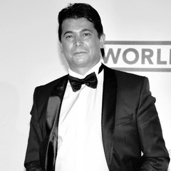 Oscar Generale, imprenditore e produttore cinematografico italiano di fama internazionale, annuncia la sua disponibilità ufficiale come Speaker Motivazionale e Keynote Speaker per eventi, conferenze e incontri formativi in Italia e nel mondo OSCAR GENERALE