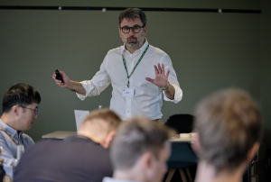 Eduard Beltran; international advisor