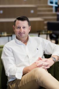 24240539 chris edwards ceo tfg