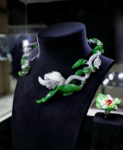 UAE Minister of Tolerance Visits Chinese Jade Art Pavilion