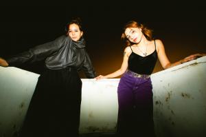 Singer-songwriter LAÏ and acclaimed composer & producer Liliane Chlela join forces in “Mesh S7ab”, the first chapter of their two-part collaborative project and a haunting new release that blurs the lines between experimental pop and drum’n bass intensity