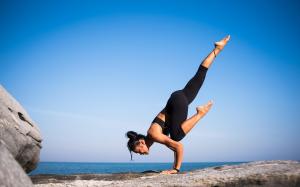 Healthy individual engaging in wellness activities, symbolizing beyondMD’s personalized health optimization and overall well-being programs.