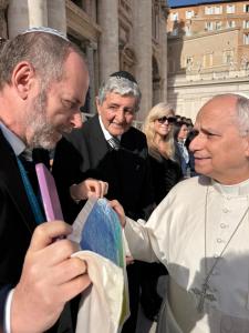 Rabbi Epelbaum and Pope 2