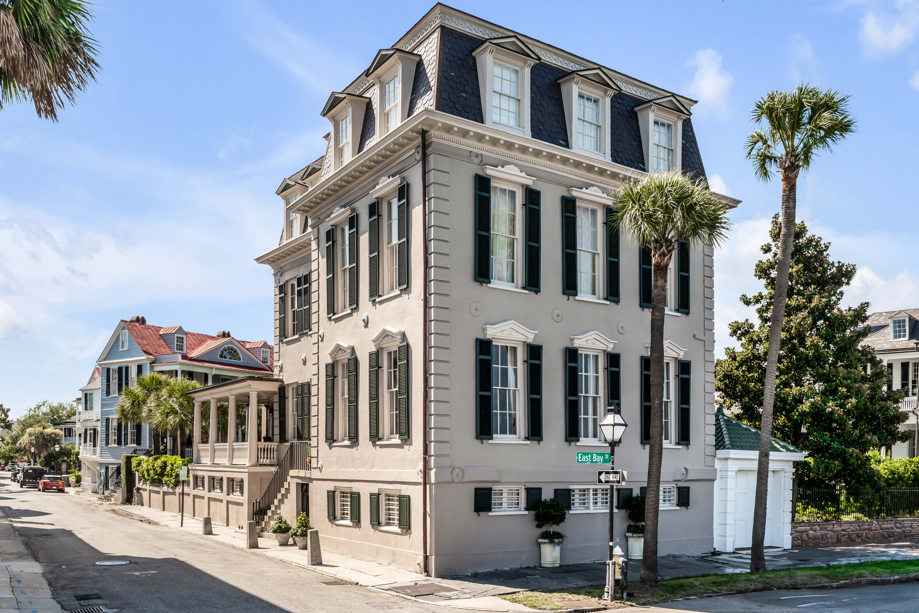 Sotheby’s Concierge Auctions: Iconic High Battery Waterfront Estate in Charleston Pending Sale for $8.288M in 49 Days