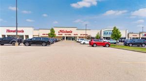 Pine Tree Plaza