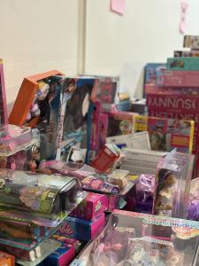 December 18, 2025 Davis Street Community Center will host its annual Holiday Basket Distribution on Monday, December 22 at 8:00 AM, providing holiday food and toys to 896 families and 428 senior households and individuals
