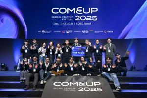 The Korea Startup Forum (KSF) (Chairman: Sangwoo Han) announced on the 15th that ‘COMEUP 2025,’ the global startup festival held at COEX, Seoul, from December 10 to 12th, successfully concluded Group Photo of people selected in the Future Founder initiative