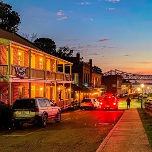 Under-The-Hill and Silver Street