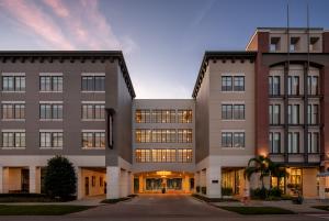 Architectural photo of the Epicurean's exterior