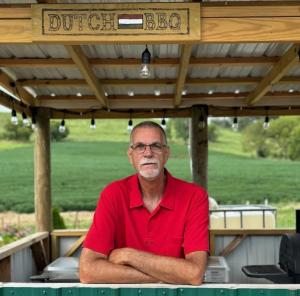 As Memorial Day weekend approaches, many Americans are getting ready to spend more time outdoors with backyard cookouts, patio gatherings, and outdoor entertainment setups Eddie van Aken