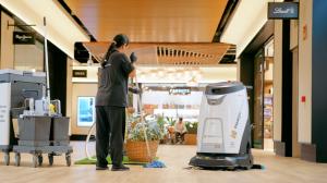 Gausium, Scrubber 50, Shopping Mall Cleaning, Autonomous Retail Cleaning