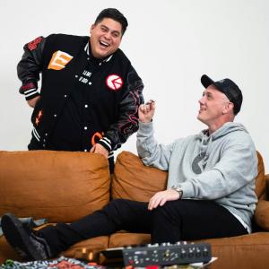 DAU - Hosts