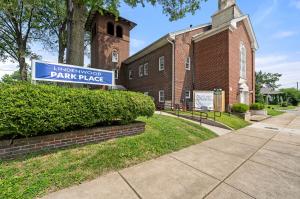 Lindenwood Park Place Entrance and Signage
