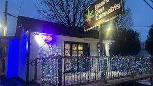 Front of Bear's Den Cannabis