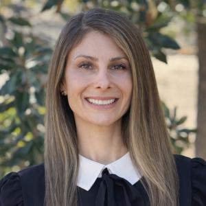 Headshot of Laura Tomaszewski