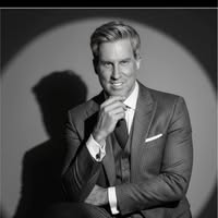 International Steinway Artist Danny Wright Releases New Album: Piano Moments-the 70’s